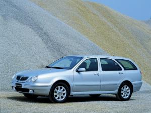 Lancia Lybra SW 1999 года